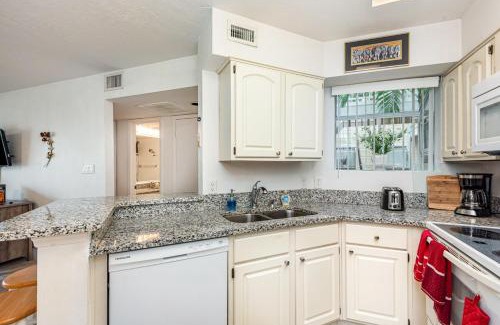 Ocean Side Village Apartment | Serene Pondside Getaway - BC10