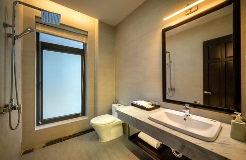 Cam Chau Hotel | Serene River Villa