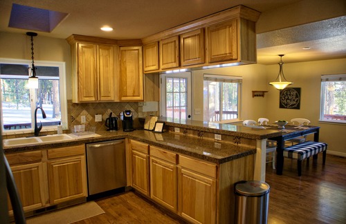 Colorado Springs House | Serene Romantic Chalet in the woods
