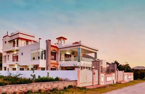 Bedla Villa | Serene Sands by Ebony Stays – Peaceful Udaipur Retreat with Hill Views