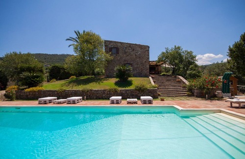 Sant'Ambrogio Villa | Serene Sicily Villa | Relax at the Swimming Pool by Villamore | 5 Bedrooms |.