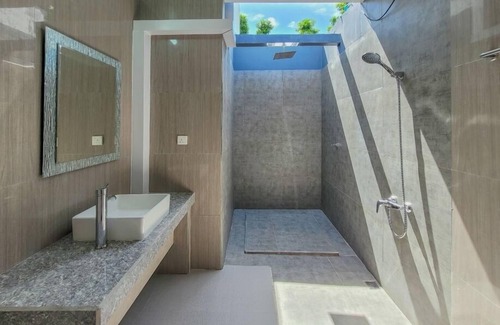 Thoddoo House | Serene Sky Guest House