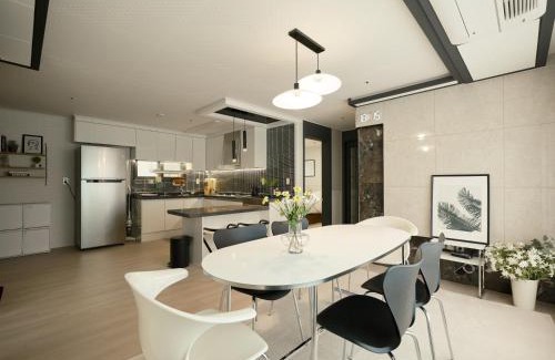 Seongbuk-gu Apartment | Serene Space Seoul