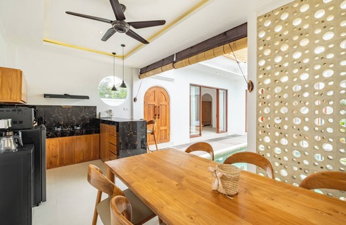 Beraban Villa | Serene Tropical 2BR Villa in Nyanyi with Private Pool