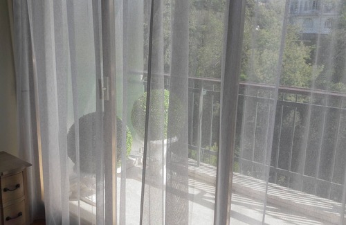 La Croix des Gardes Apartment | Serene Upmarket Apartment With Views, 450m from Beach, 700m from the Old Town