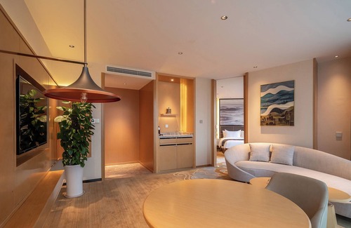 Qingdao City Center Hotel | Serene Yuhua Hotel