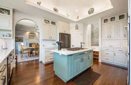 Larkfield-Wikiup Villa | Serenissima Terrace-Hilltop Luxury Home with Serene Gardens and Panoramic Views