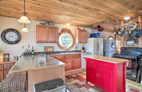 Bayview Cottage | Serenity at Scenic Bay: Floating Cottage w/Views!