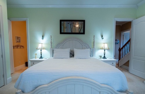 Cullowhee Villa | SERENITY BY THE LAKE VILLA