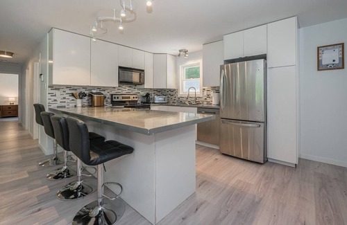 South Bruce Peninsula Cottage | Serenity & Fun at Mallory: Arcade, Views & More!