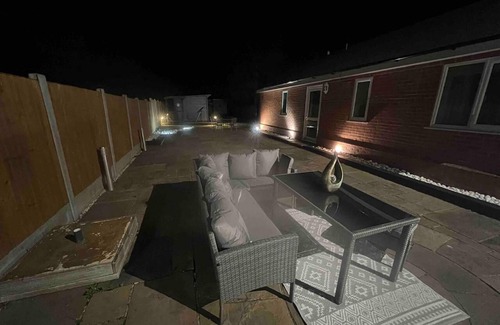 Colchester House | Serenity Haven 4-bed With Hottub,games,gym & More