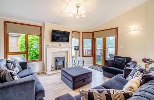 South Lakeland Leisure Village Cabin | SERENITY LODGE, family friendly in South Lakeland Leisure Village