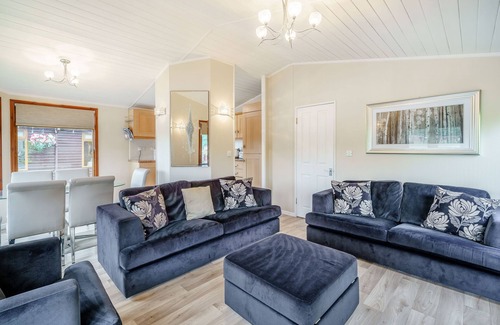 South Lakeland Leisure Village Cabin | SERENITY LODGE, family friendly in South Lakeland Leisure Village