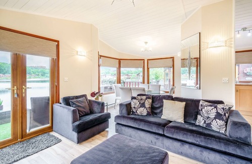 South Lakeland Leisure Village Cabin | SERENITY LODGE, family friendly in South Lakeland Leisure Village