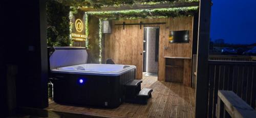 Swadlincote Other | Serenity Lodge
