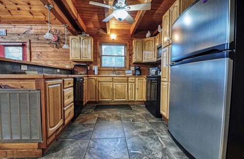 Sevierville Ski Chalet | Serenity Mountain Chalet - Secluded property with beautiful view of the Smokies