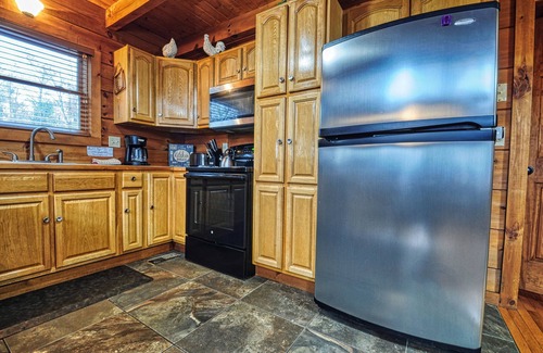 Sevierville Ski Chalet | Serenity Mountain Chalet - Secluded property with beautiful view of the Smokies