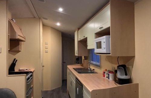 Skegness Ski Chalet | Serenity Place Caravan 2 Double Beds With Varanda