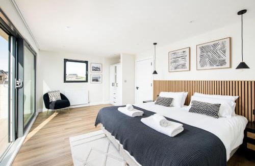 Warmwell House | Serenity WI27 - Silverlake - Dorset