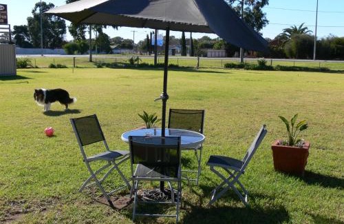 Deniliquin Hotel | Settlement Motor Inn