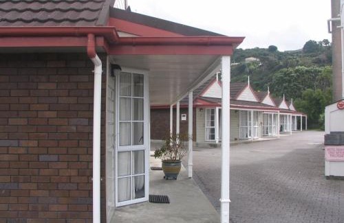 Petone Hotel | Settlers Motor Lodge