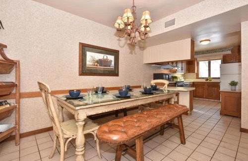 Seven Springs Apartment | Seven Springs 3 Bedroom Standard Townhouse, Sleeps 11! condo