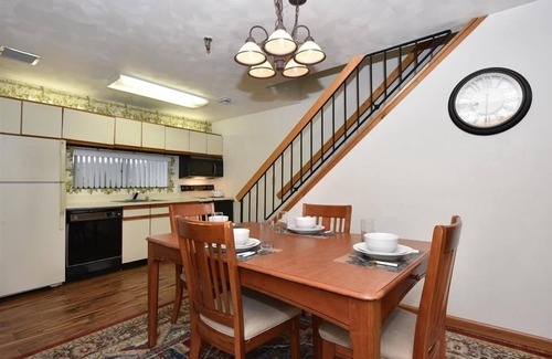 Seven Springs Condo | Seven Springs 3 BR + Loft Condo, Walk to Slopes! by RedAwning - Save 10% on 3 Nights, 15% on 5 Nights!