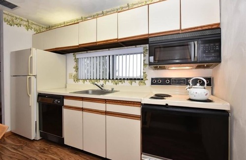 Seven Springs Condo | Seven Springs 3 BR + Loft Condo, Walk to Slopes! by RedAwning - Save 10% on 3 Nights, 15% on 5 Nights!
