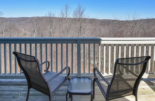 Seven Springs Condo | Seven Springs 4 BR Premium Condo, Deck with Views by RedAwning - Save 10% on 3 Nights, 15% on 5 Nights!
