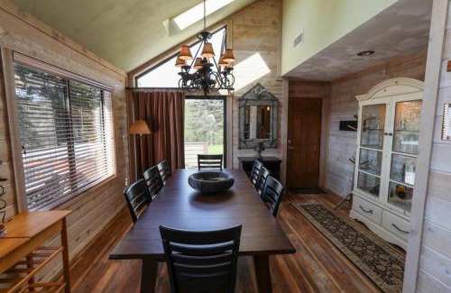 Seven Springs Apartment | Seven Springs Sunridge 3 Bedrooms Premium Condo, Pet Friendly! condo