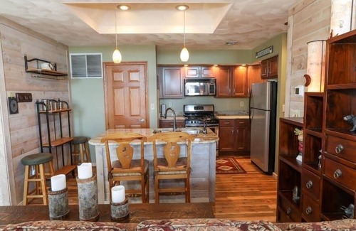 Seven Springs Condo | Seven Springs Sunridge 3 Bedrooms Premium Condo, Private Hot Tub! by RedAwning - Save 10% on 3 Nights, 15% on 5 Nights!
