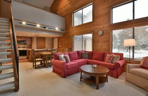 Seven Springs Condo | Seven Springs Sunridge 3 BR Condo, Sleeps 10! by RedAwning - Save 10% on 3 Nights, 15% on 5 Nights!