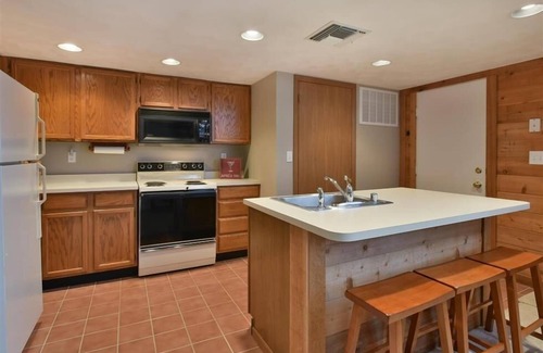 Seven Springs Condo | Seven Springs Sunridge 3 BR Condo, Sleeps 10! by RedAwning - Save 10% on 3 Nights, 15% on 5 Nights!