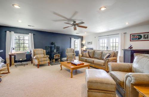 Sevierville House | Sevierville Home with Mountain and Countryside Views