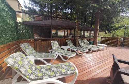 Lepsa House | SEZATOAREA LUPILOR