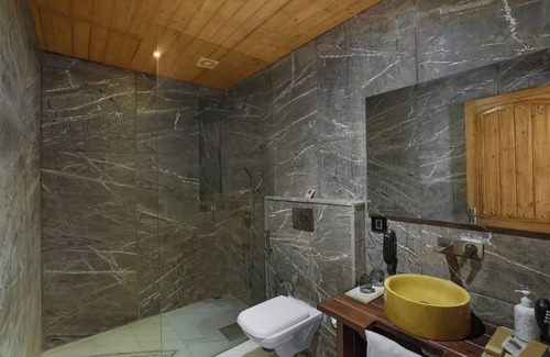 Sirala Hotel | Shaantam Resorts & Spa