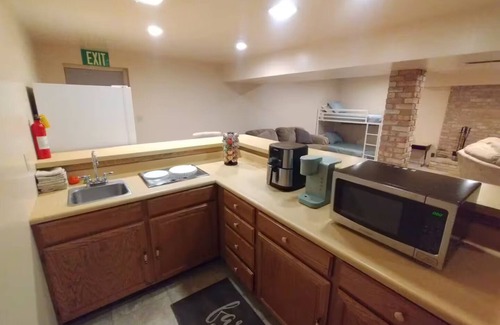 Ferron House | Shady Aspen