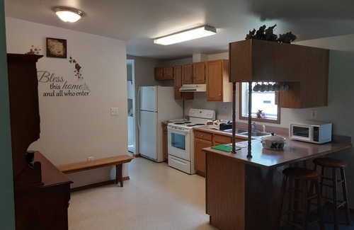 Town of Torrey House | Shady Trail Lodge