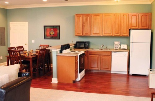 Conway Condo | Shaftesbury Glenn - Snead