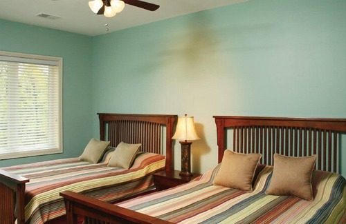 Conway Condo | Shaftesbury Glenn - Snead