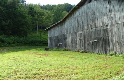 Gainesboro RV Rental | Shaggy Bark Camping6. A more private camping experience. The 75 acre Walker Farm