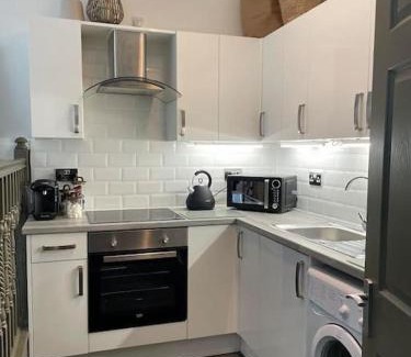 Prescot Apartment | Shakespeare's Snug