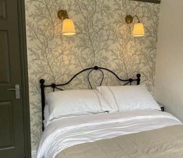 Prescot Apartment | Shakespeare's Snug