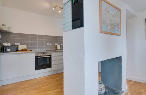 Llangennith House | Shambles - Two Bedroom House, Sleeps 3