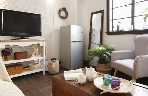 Huaihai Road Commercial Area Apartment | Shanghai Wonderoom Lane house Yongjia Rd