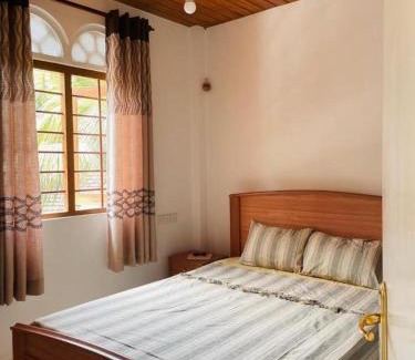 Midigama Hotel | Shanon Lake Villa Surf Lodge