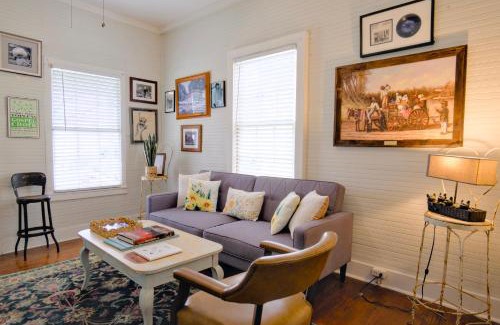 Natchez House | Shanty Bellum Too - 2b1b, Washer & Dryer, Full Kitchen