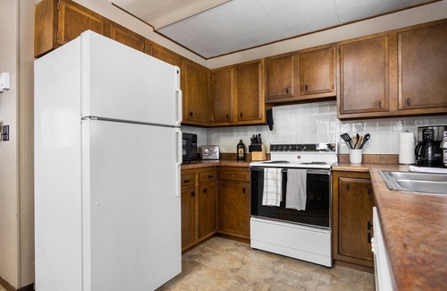 Bellaire Ski Chalet | Shanty Creek Ski Chalet Retreat - Pool & Hot Tub Access
