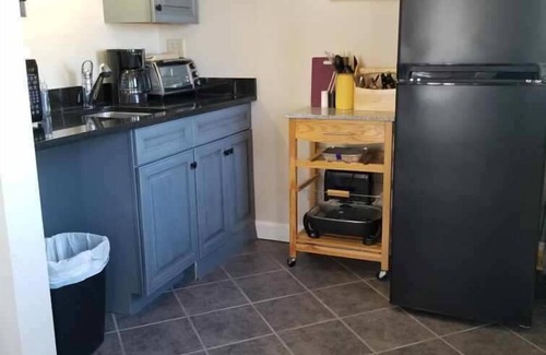 Edgecomb Apartment | Sheepscot Harbour Studio #215