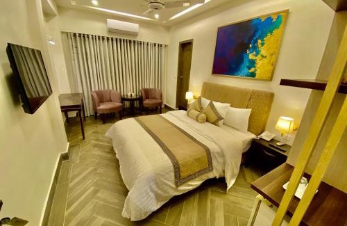 Blue Area Hotel | Shelton's Ambassador